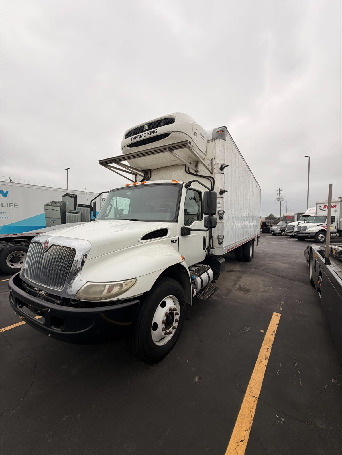 2020 NAVISTAR INTERNATIONAL MV607 (4X2) — Stock #230250 — foto principal