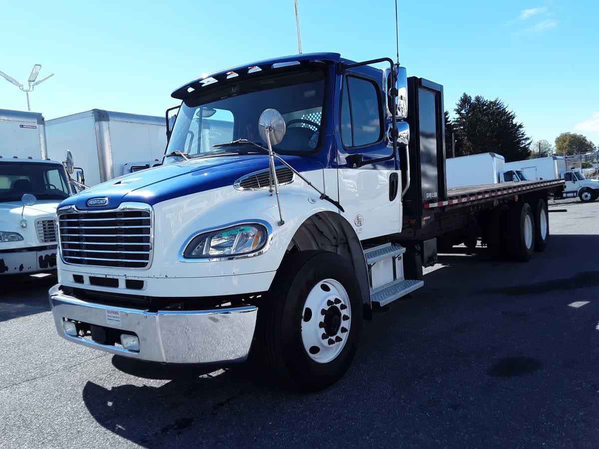 2020 FREIGHTLINER M2 106 — Stock #232079 — foto principal
