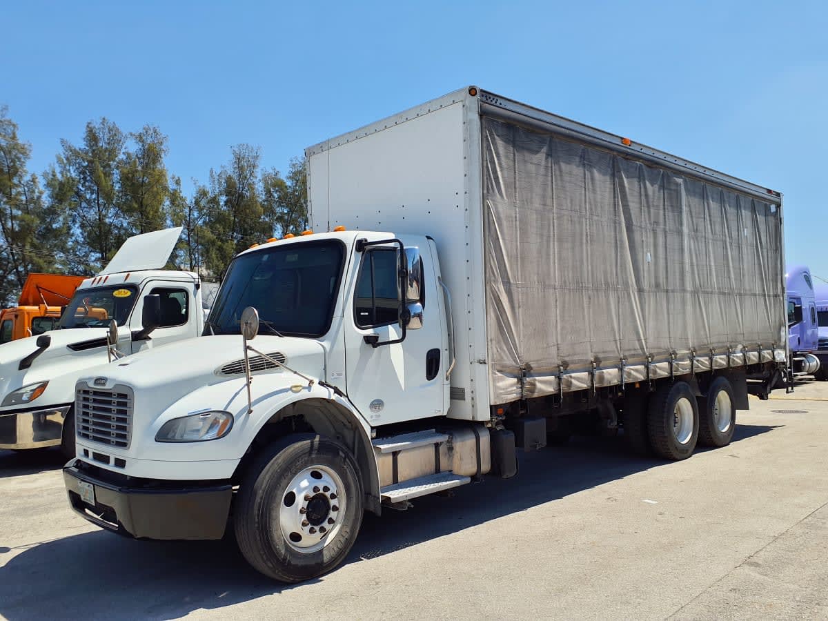 2020 FREIGHTLINER/MERCEDES M2 106 — Stock #233983 — foto principal