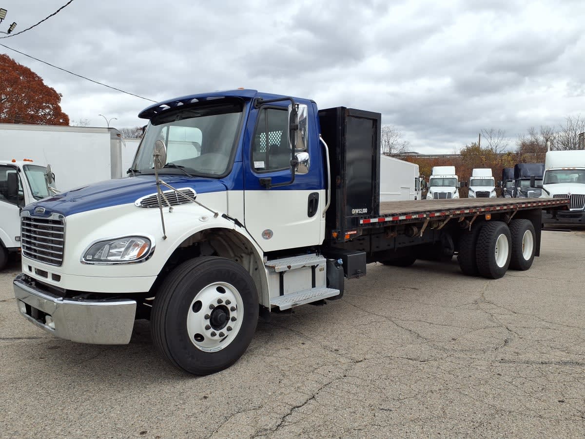 2020 FREIGHTLINER/MERCEDES M2 106 — Stock #240707 — foto principal