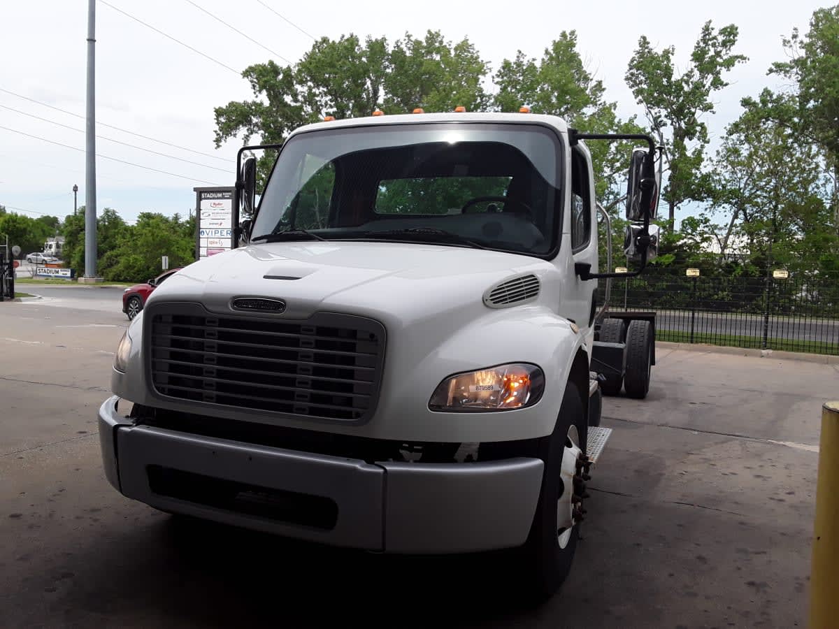 2020 FREIGHTLINER/MERCEDES M2 106 — Stock #879589 — foto principal