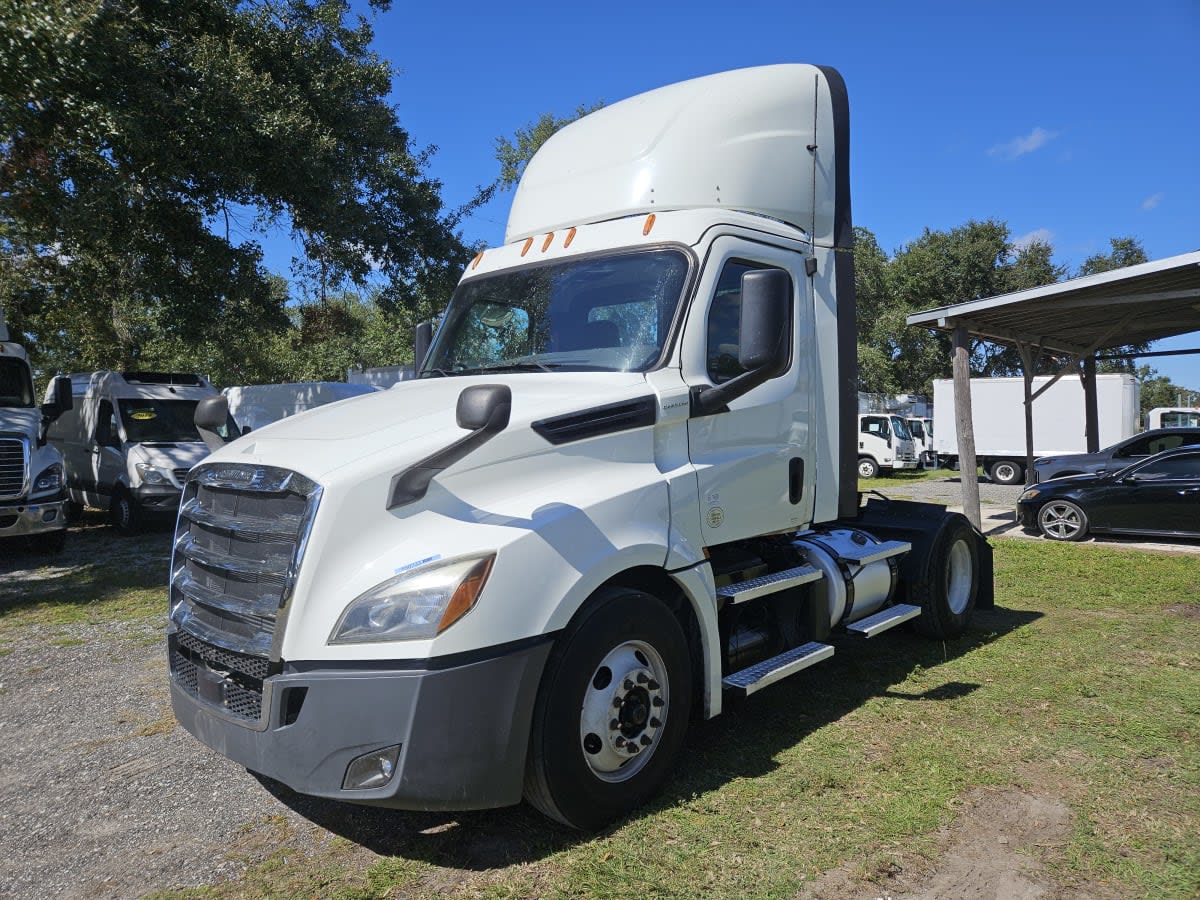 2020 FREIGHTLINER/MERCEDES NEW CASCADIA 126 — Stock #880233 — foto principal
