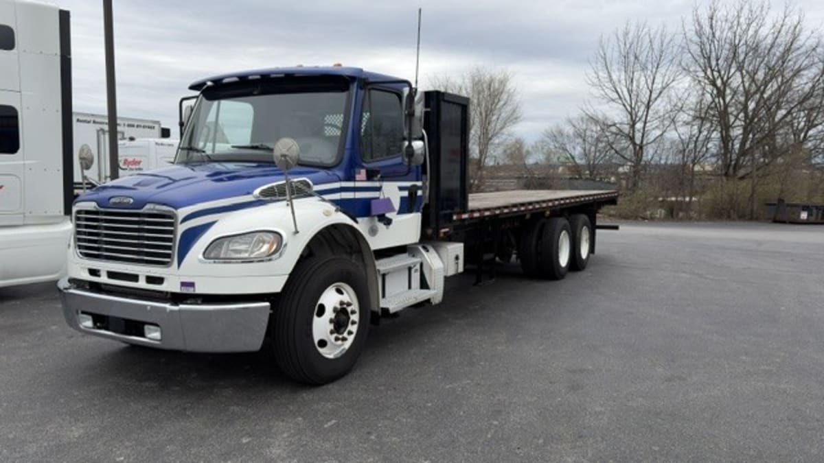 2020 FREIGHTLINER/MERCEDES M2 106 — Stock #895898 — foto principal