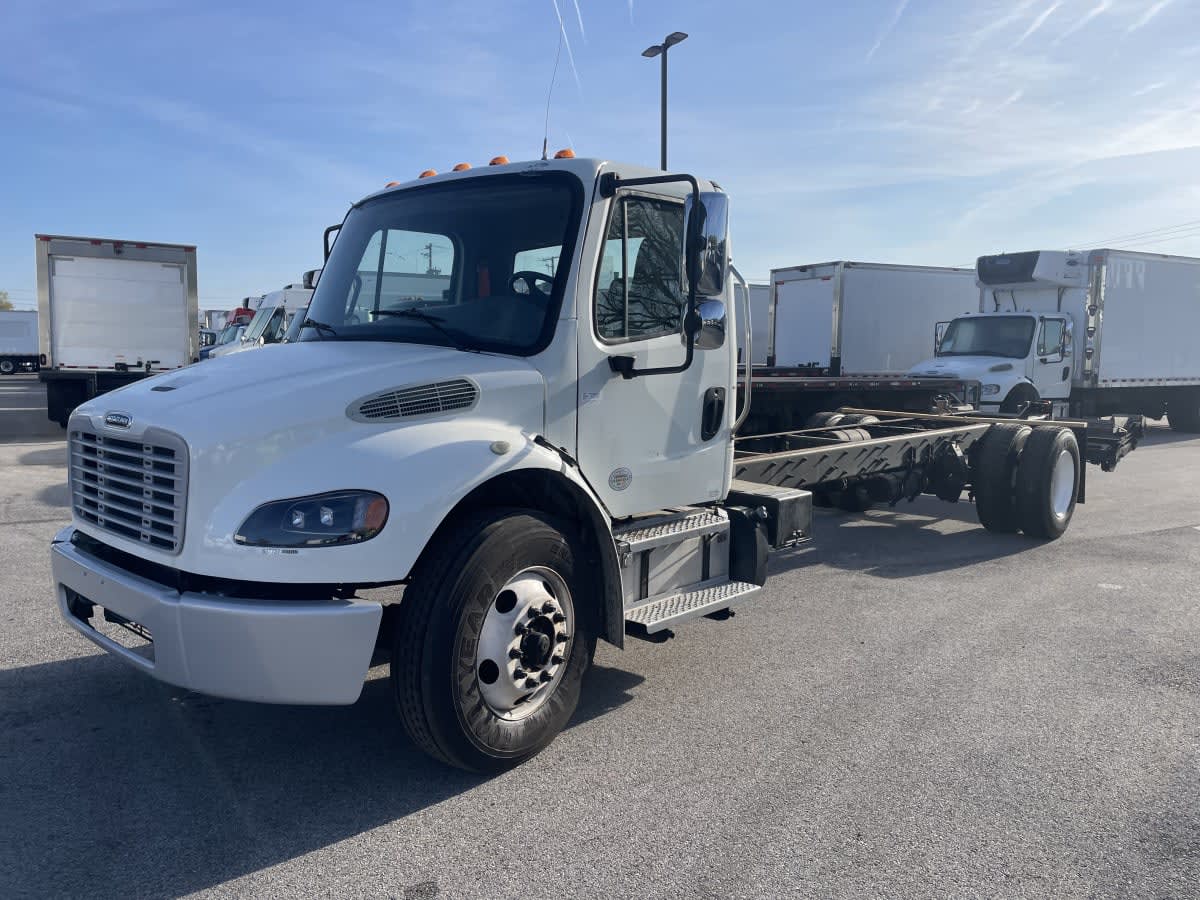 2020 FREIGHTLINER/MERCEDES M2 106 — Stock #897727 — foto principal