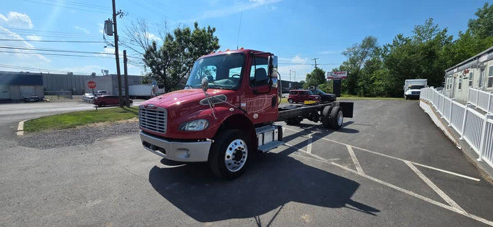 2020 FREIGHTLINER/MERCEDES M2 106 — Stock #233039 — foto principal
