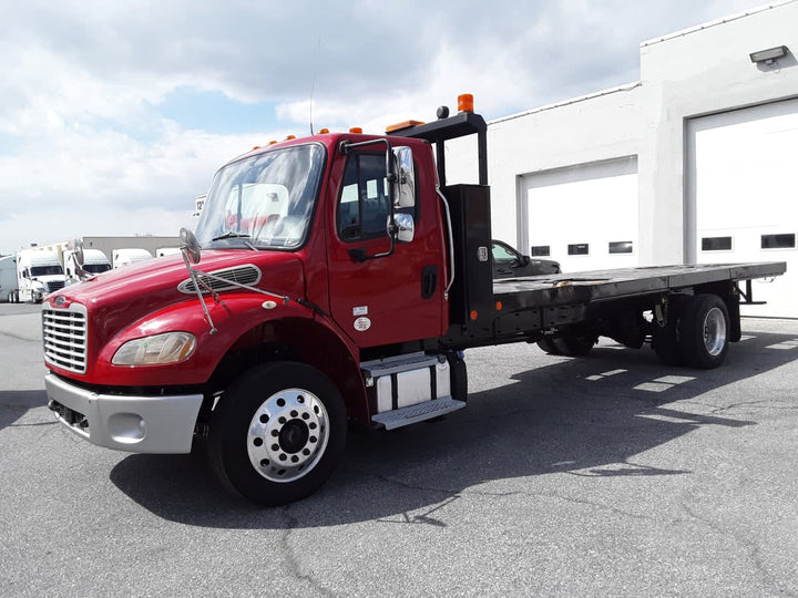 2020 FREIGHTLINER/MERCEDES M2 106 — Stock #233071 — foto principal