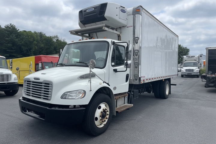 2020 FREIGHTLINER M2 106 — Stock #233801 — foto principal