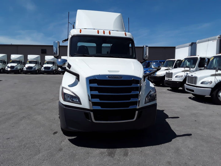2020 FREIGHTLINER NEW CASCADIA 126 — Stock #246758 — foto 2