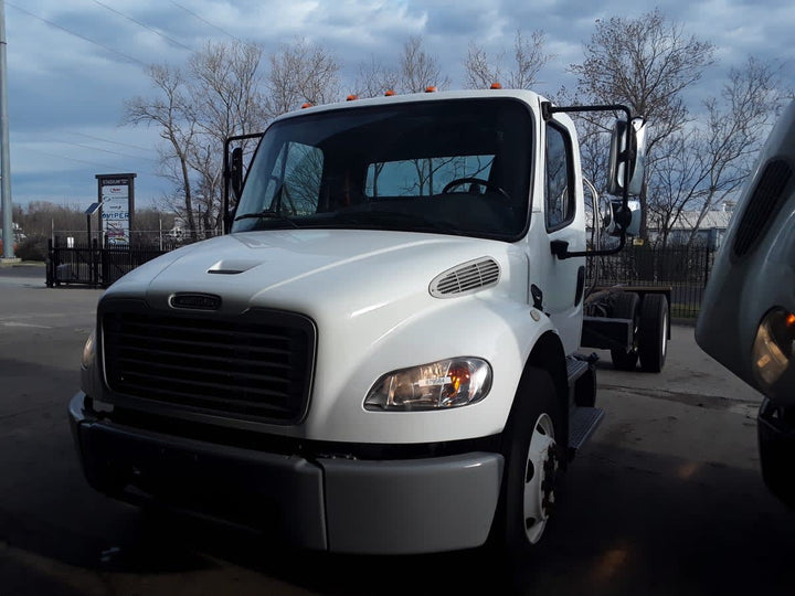 2020 FREIGHTLINER/MERCEDES M2 106 — Stock #879584 — foto principal