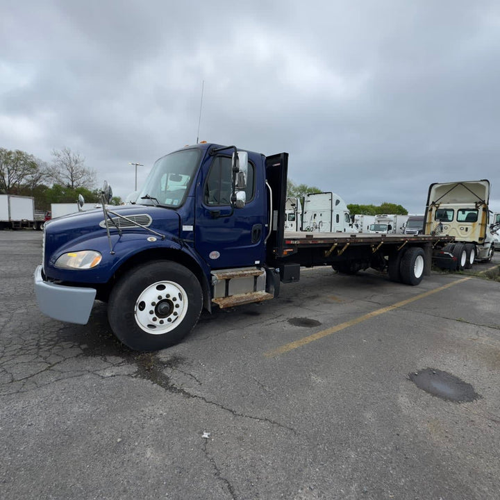 2020 FREIGHTLINER/MERCEDES M2 106 — Stock #884623 — foto principal