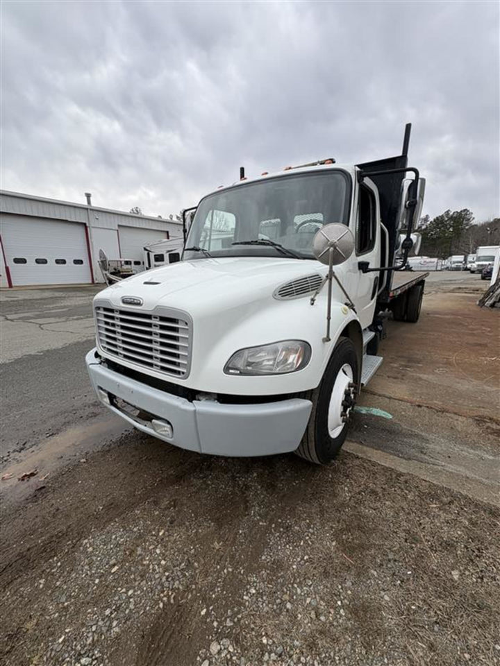 2020 FREIGHTLINER/MERCEDES M2 106 — Stock #895365 — foto principal