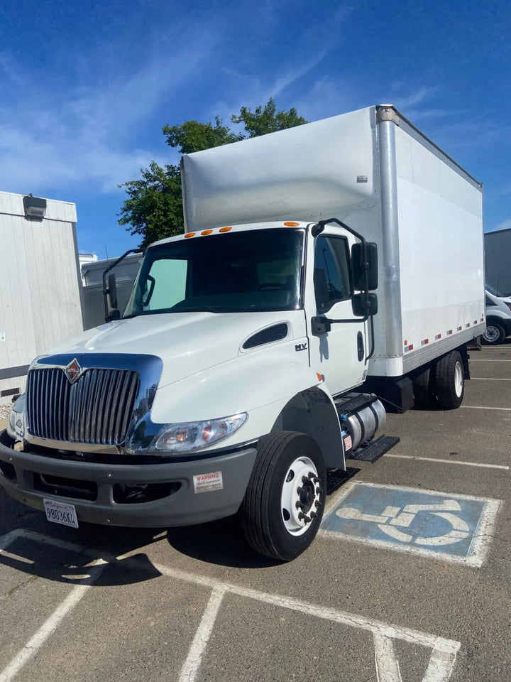 2021 NAVISTAR INTERNATIONAL MV607 LP — Stock #899932 — foto principal
